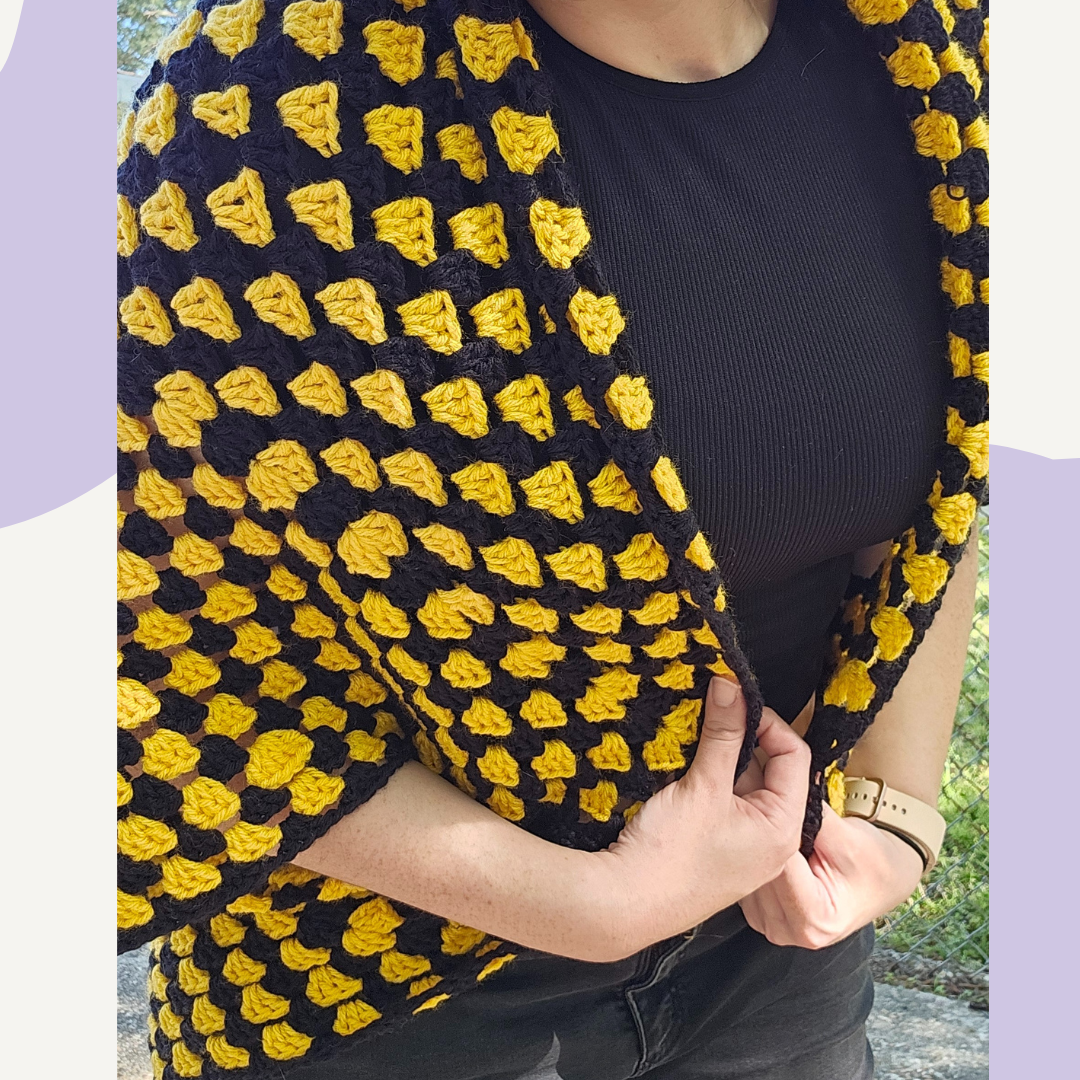 Oversized Granny Square Shrug - Black & Gold Stripes L - 2XL